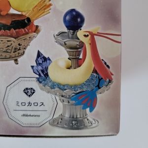 Milotic -- pokemon rement Gemstone Collection mini figure